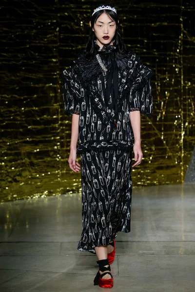 Look 27